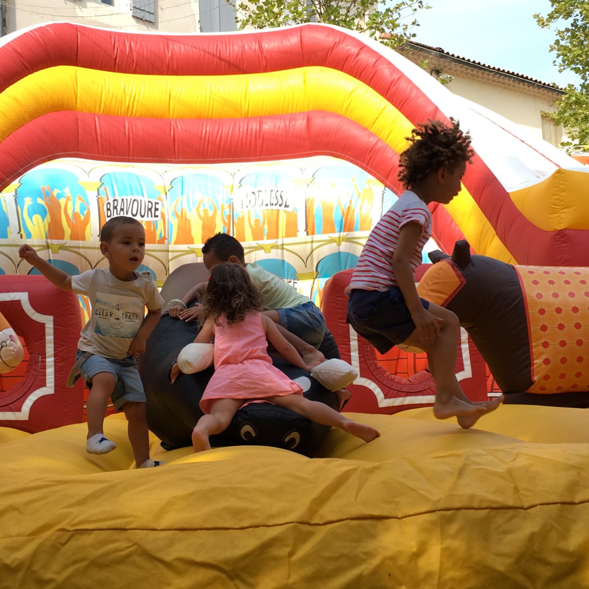 arene-gonflable-happycionado-a-chateaurenard