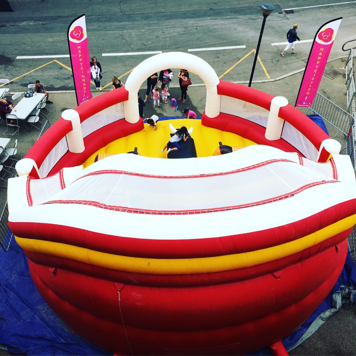 Vue aérienne du chateau gonflable Happycionado