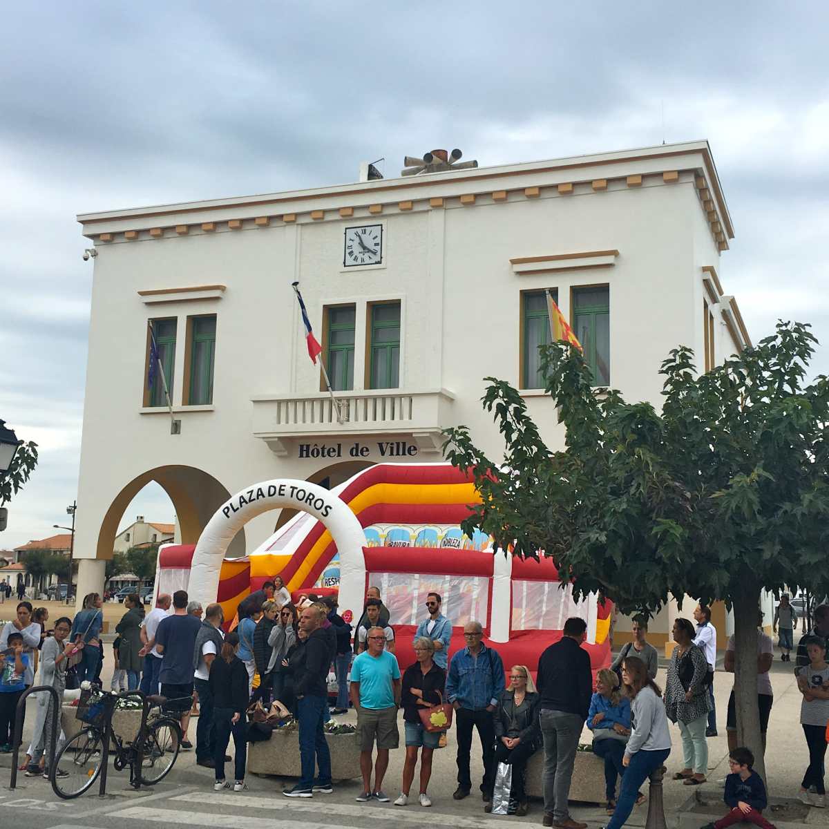 Jeu gonflable Happycionado aux Saintes Maries